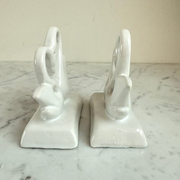 Vintage White Ceramic Swan Figurines – Pair – 3.75” Tall - Picture 6 of 7